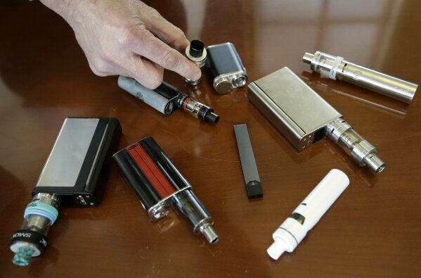 Vape debate Are e cigarettes wiping out teen smoking AP News